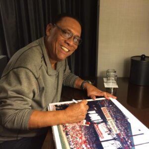 Tony Perez Signing