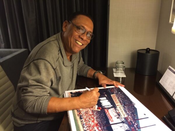 Tony Perez Signing